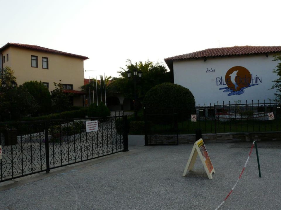 Haupteingang Blue Dolphin Resort Hotel