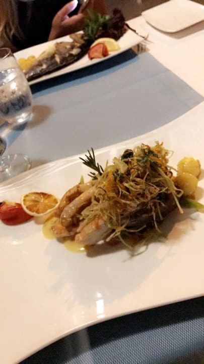 Restaurant Acanthus Cennet Barut Collection