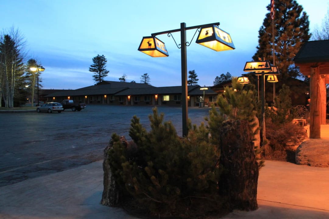 Vor dem Souvenirshop Best Western Plus Ruby's Inn