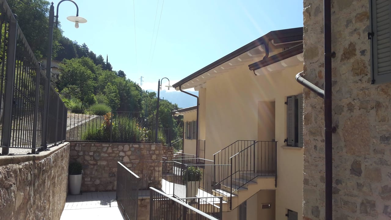 Gebäude, Weg zur Wohnung Apartments Borgo le Vigne