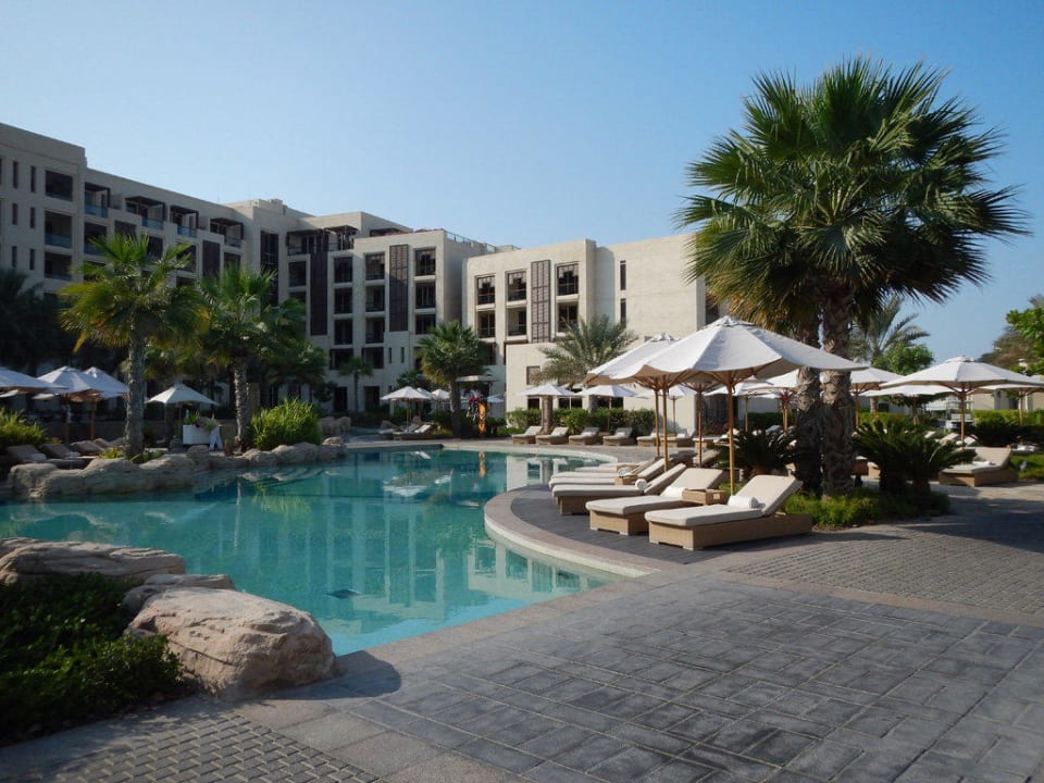 Pool Park Hyatt Abu Dhabi Hotel and Villas