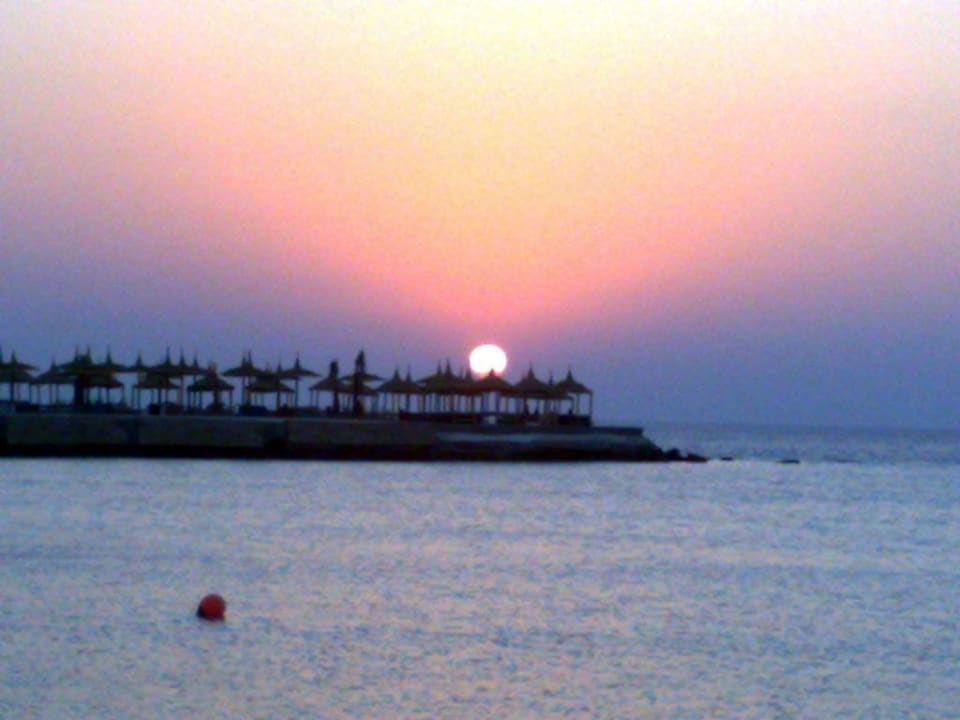 Sonnenaufgang Beach Albatros Resort