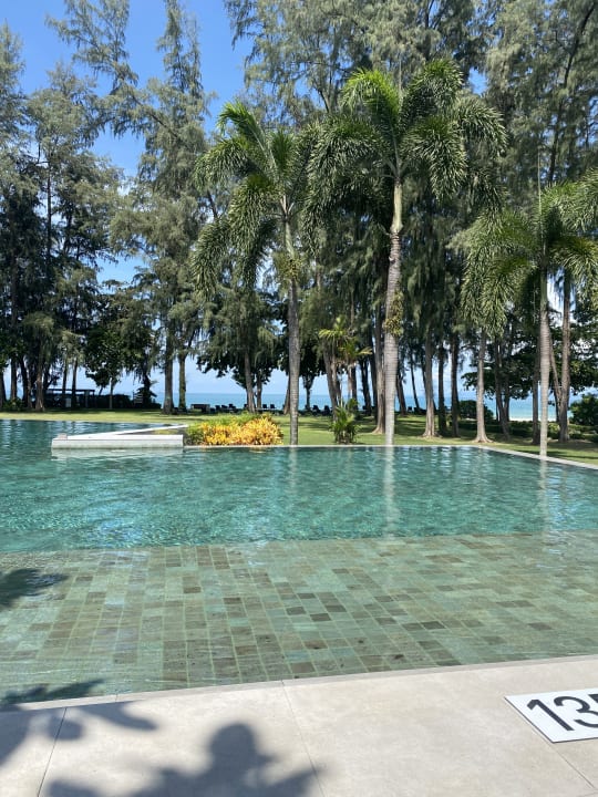 Pool Dusit Thani Krabi Beach Resort
