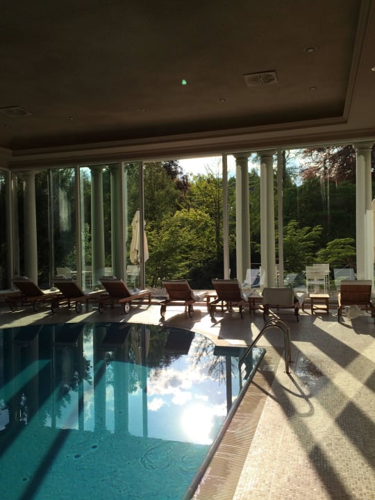 Innenpool Brenners Park-Hotel & Spa