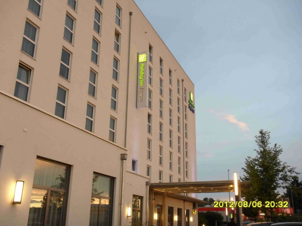 Blick auf das Hotel  Holiday Inn Express Nürnberg - Schwabach