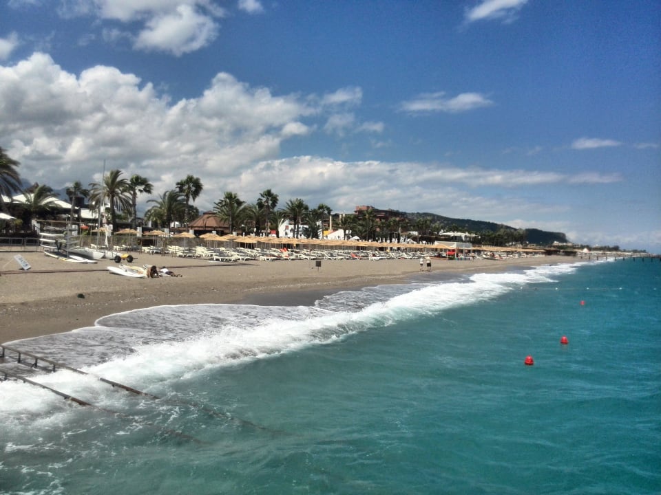 Blick vom Steg zu unserem Strand Emelda Sun Club