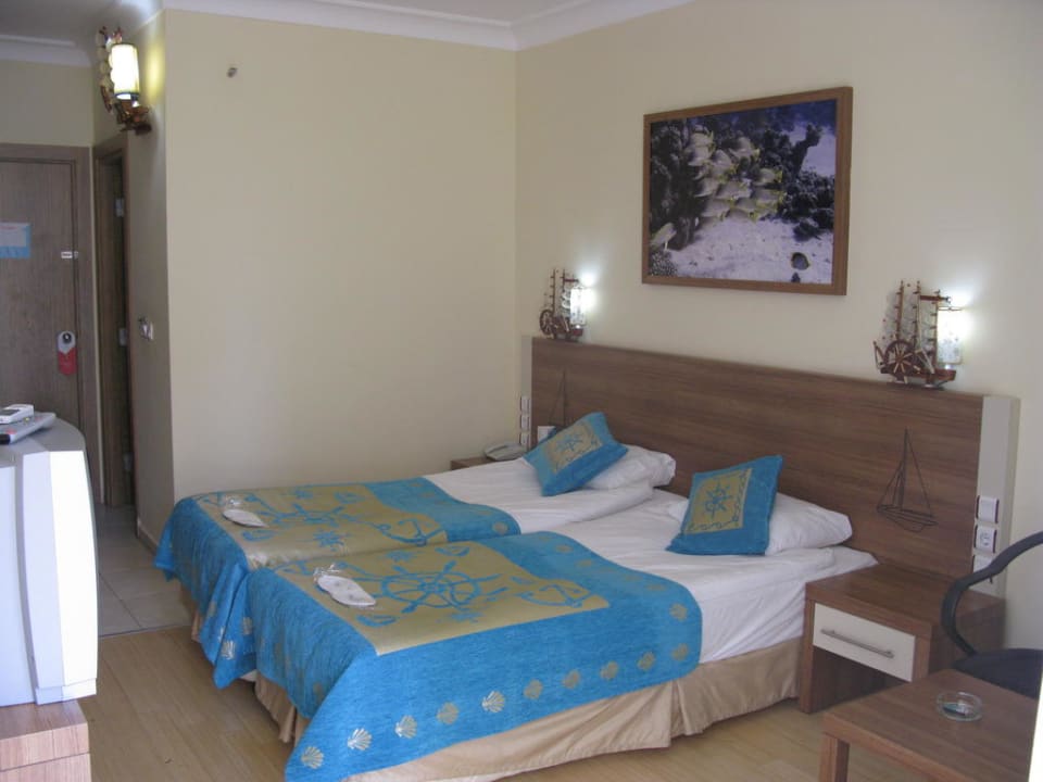 Doppelbett mit zwei Matratzen Miarosa Kemer Beach