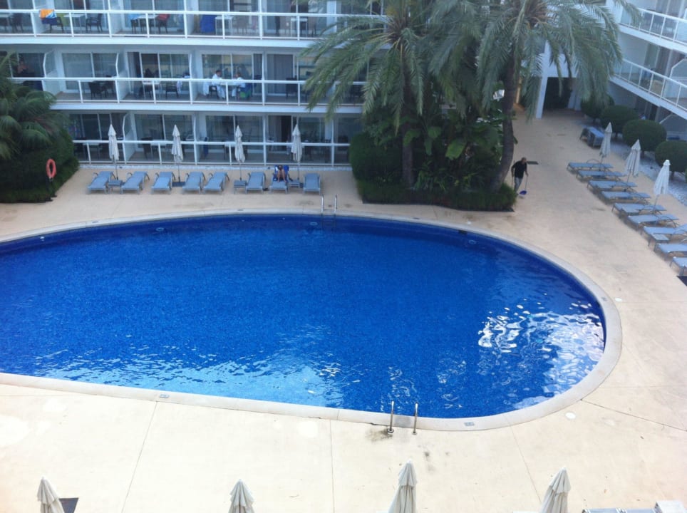 Innenpool Las Gaviotas Suites Hotel