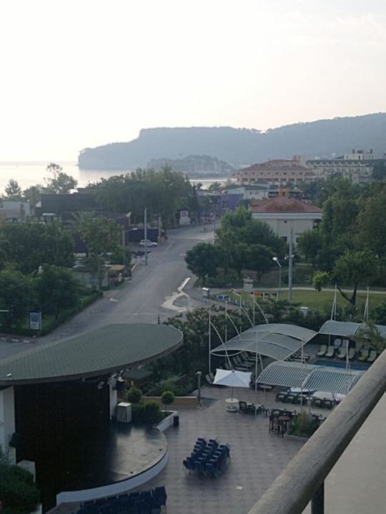 Blick auf Showbühne Crystal De Luxe Comfort Collection