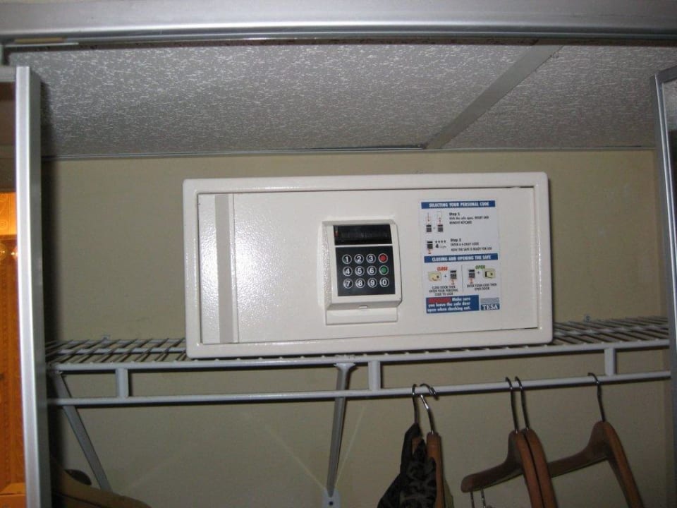 Safe DoubleTree by Hilton Ocean Point Resort & Spa- North Miami Beach / Sunny Isles Beach