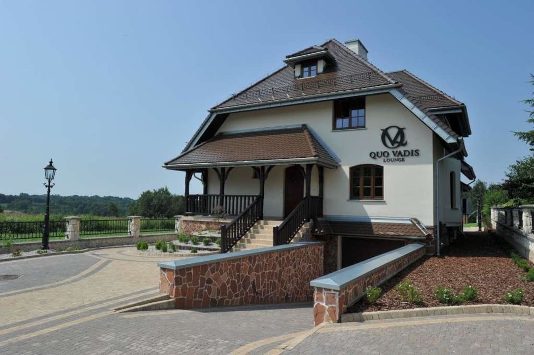 Widok z przodu Quo Vadis Lounge Bed & Breakfast
