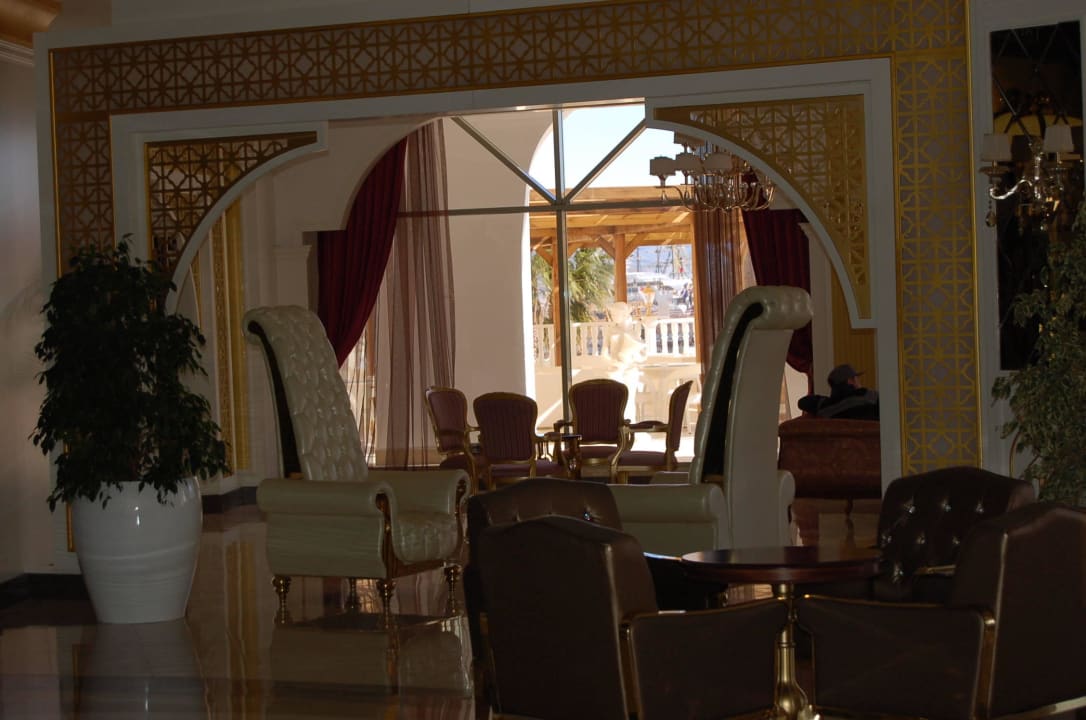Halle J'adore Deluxe Hotel & Spa
