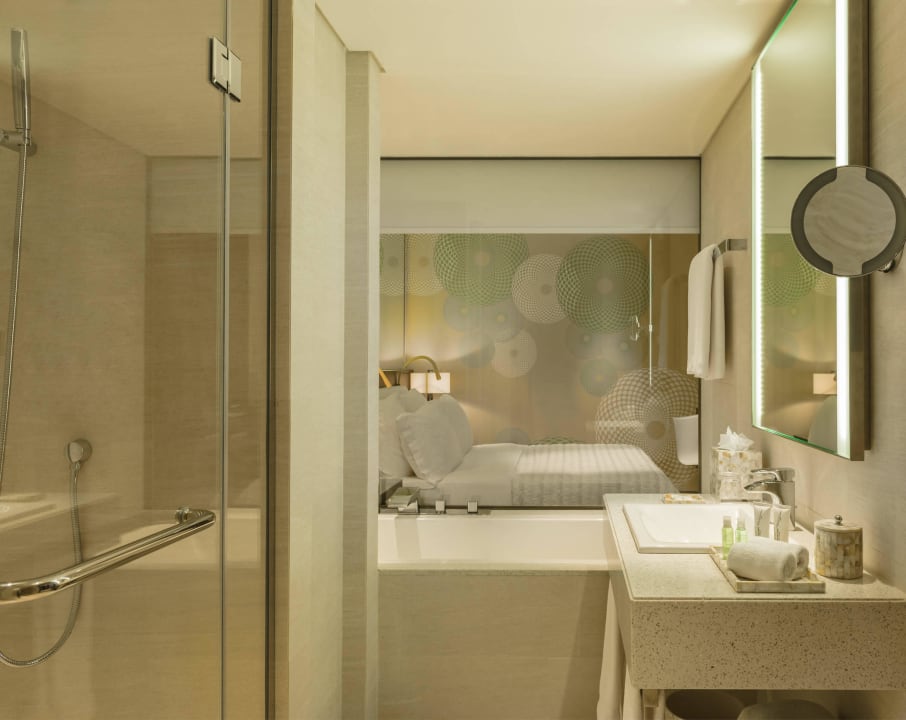 Superior ZImmer Bad Le Royal Méridien Beach Resort & Spa Dubai