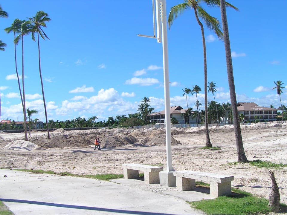Wo einmal ein Palmenhain war ist jetzt eine Großbaustelle. Villas Bavaro Resort & Spa