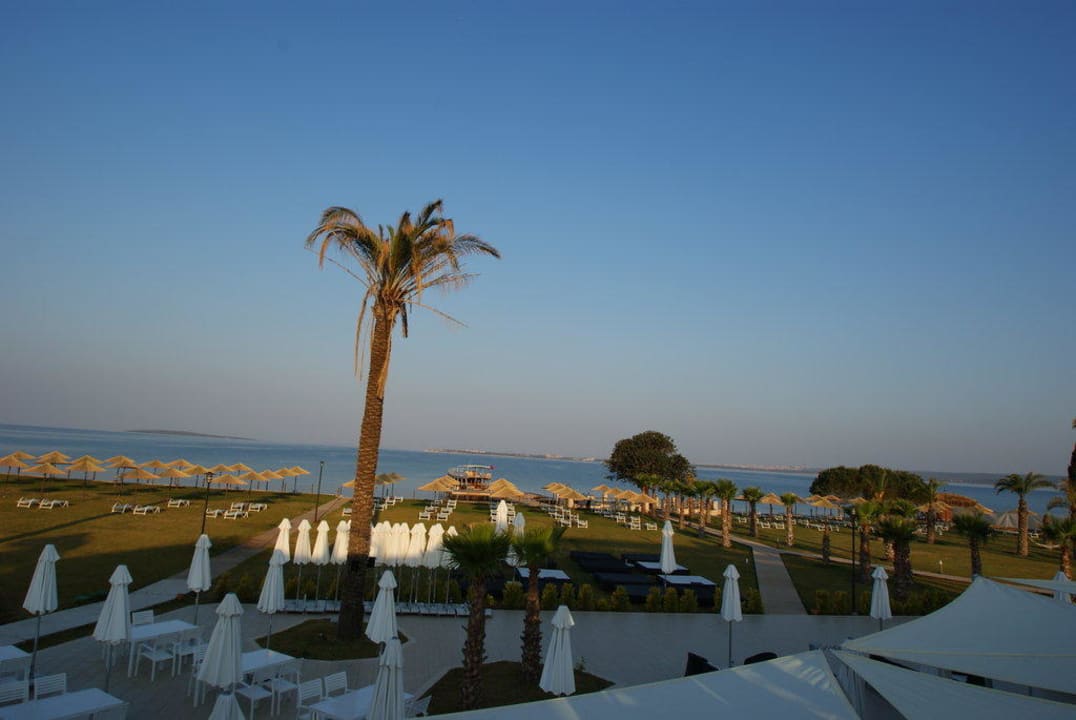 Ausblick von der Terrasse Ramada Residences By Wyndham Bozbuk