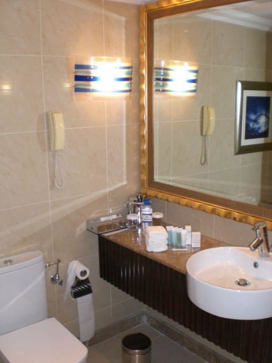 Badezimmer Radisson Blu Hotel & Resort Abu Dhabi Corniche