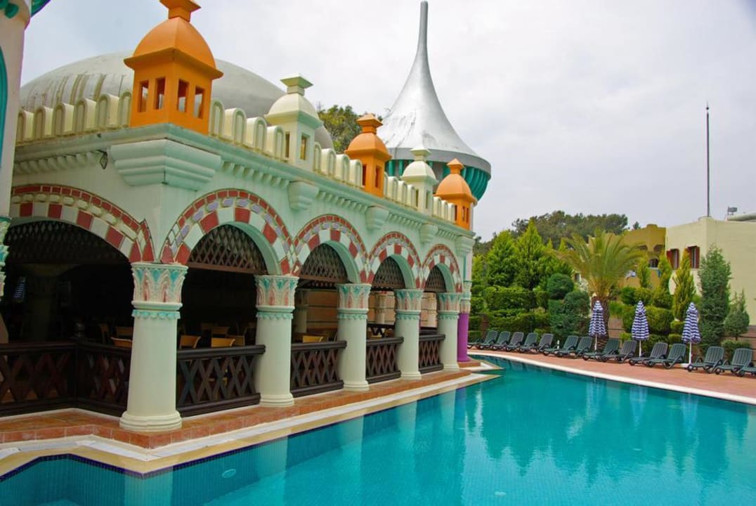 Die gesamte Anlage in Sicht Kamelya Aishen Club