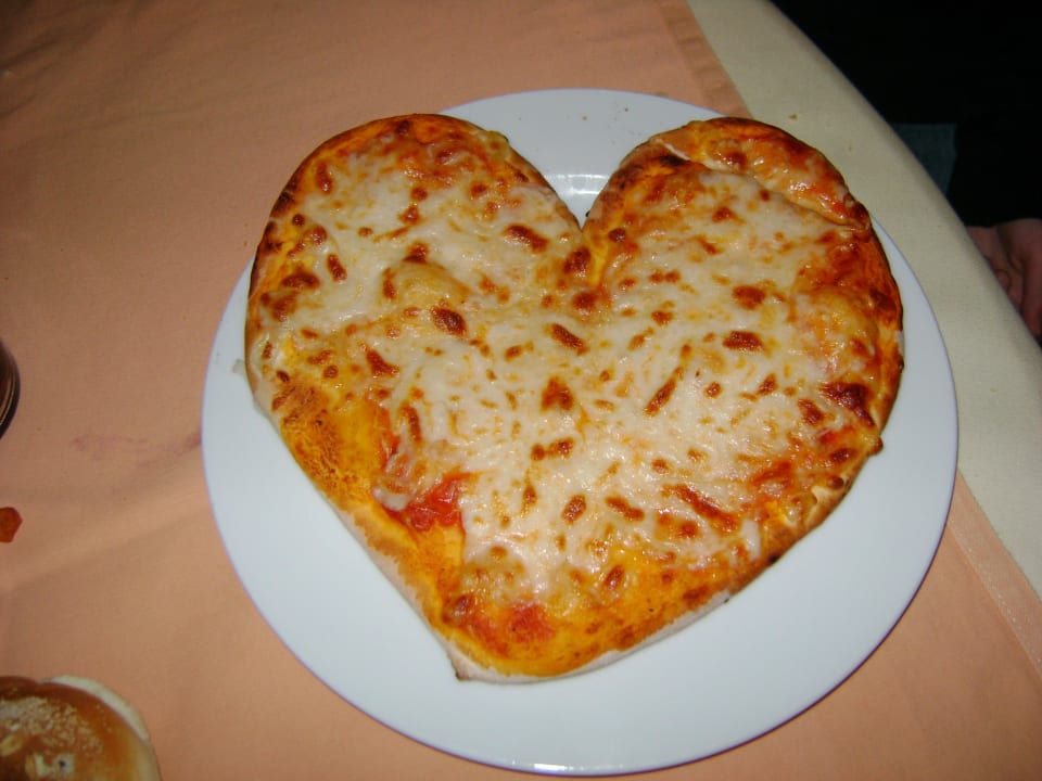 Herz-Pizza Beach Albatros Resort