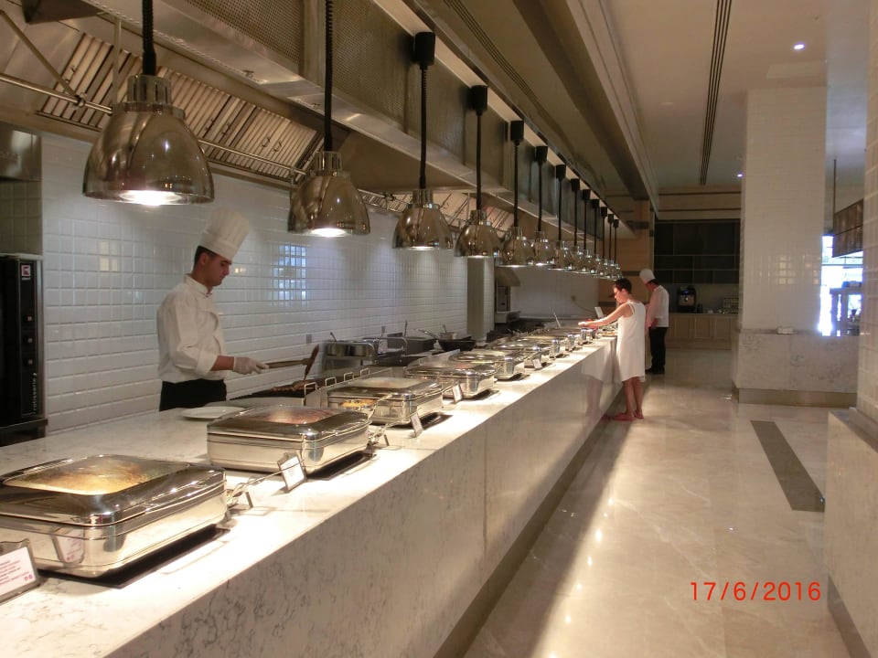 Warmes Büffet Acanthus Cennet Barut Collection