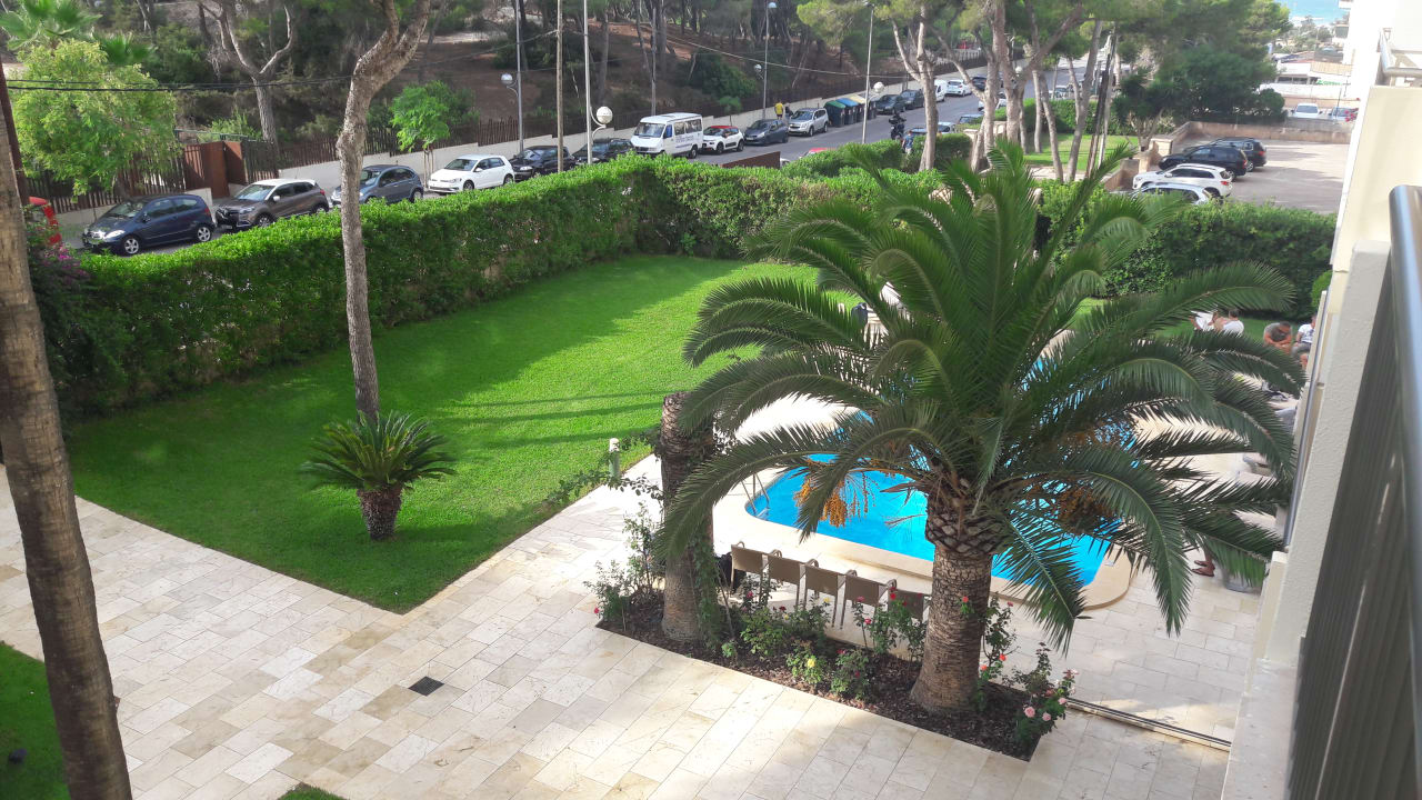 Pool Cabot Tres Torres Apartaments