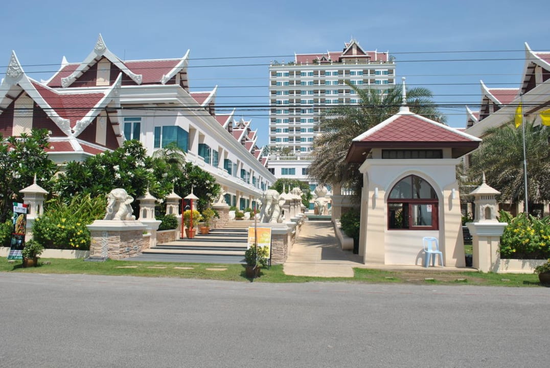 Die Strandstrasse Hotel Grand Pacific Sovereign Resort & Spa