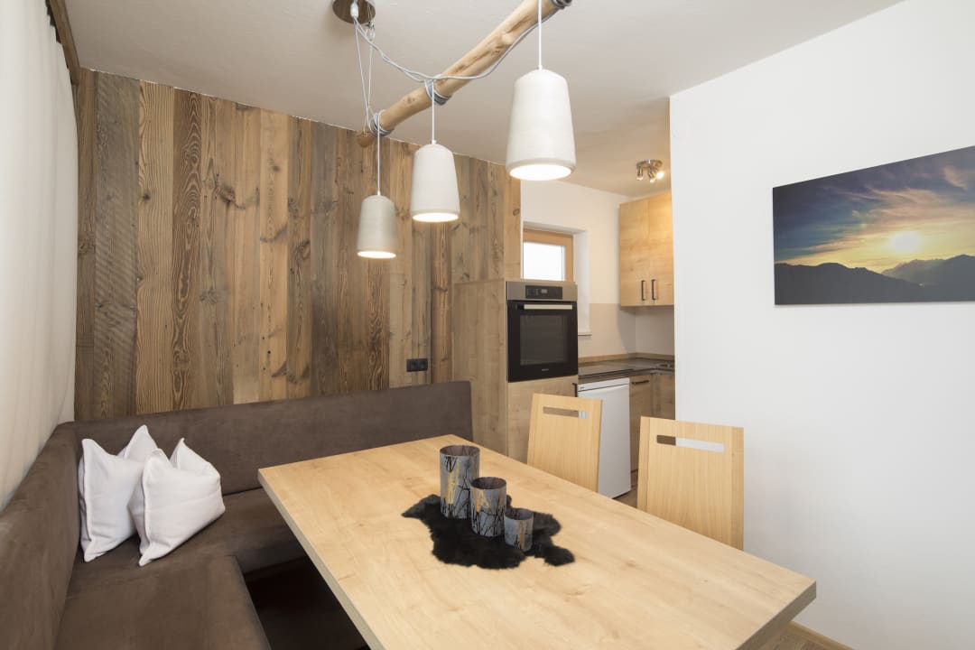 Zimmer Angerer Alpine Suiten und Familienappartements Tirol