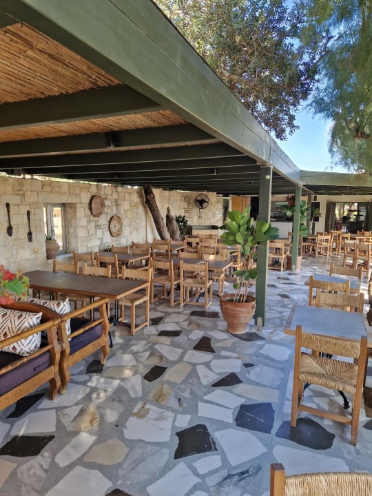 Gastro Hotel Kakkos Bay