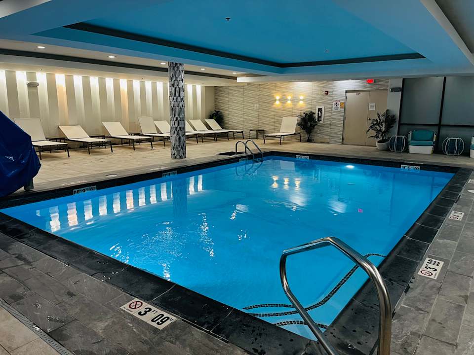 Pool The Chandler Inn Bethlehem - Littleton, an Ascend Collection Hotel