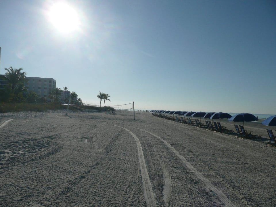 Strand vor dem Hotel Hotel Pink Shell Beach Resort