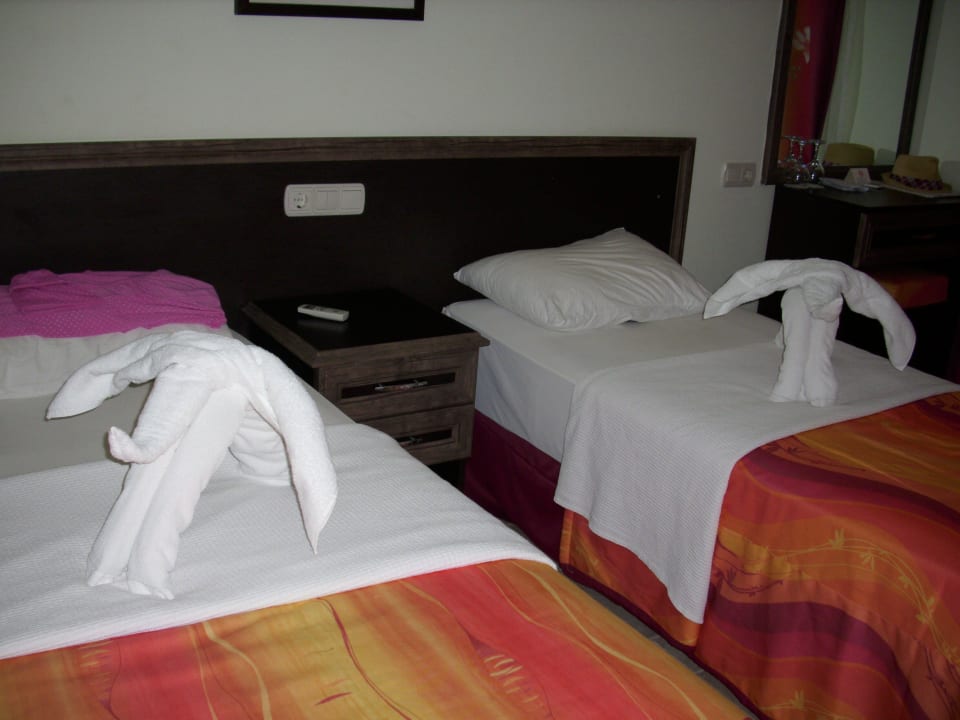 Tiere auf dem Bett Flamingo Hotel & Spa