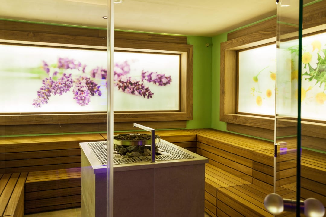 Herbal Sauna Kronblick - Well-being Hotel