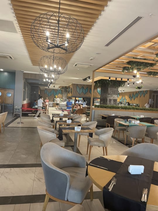 Gastro Side Royal Style Hotel