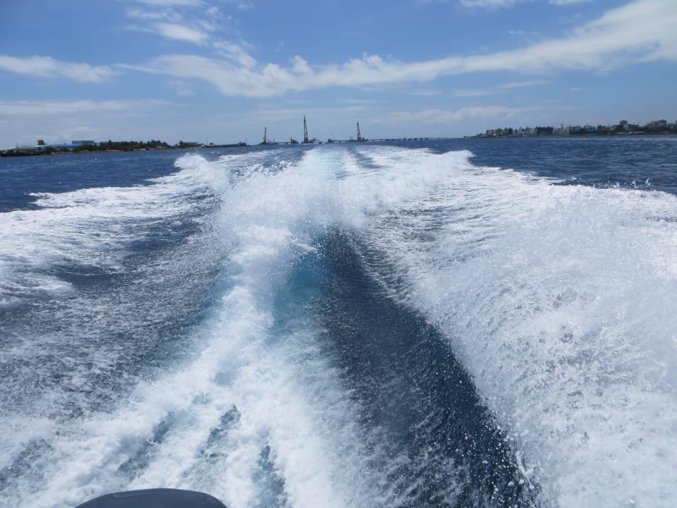 Die Fahrt zum Hotel mit dem Speedboot Adaaran Select Hudhuran Fushi - Premium All Inclusive