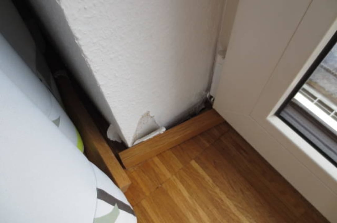 Die Fußleiste im Wohnzimmer Upstalsboom Aparthotel Anna Düne