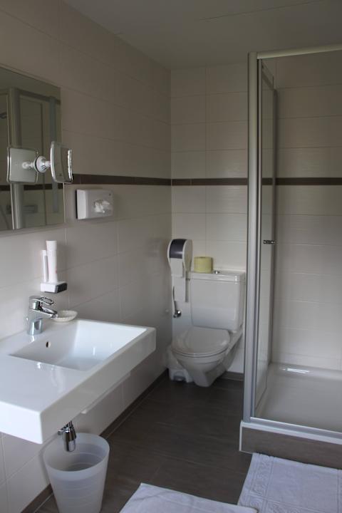 Unser schickes Badezimmer Pension Tina