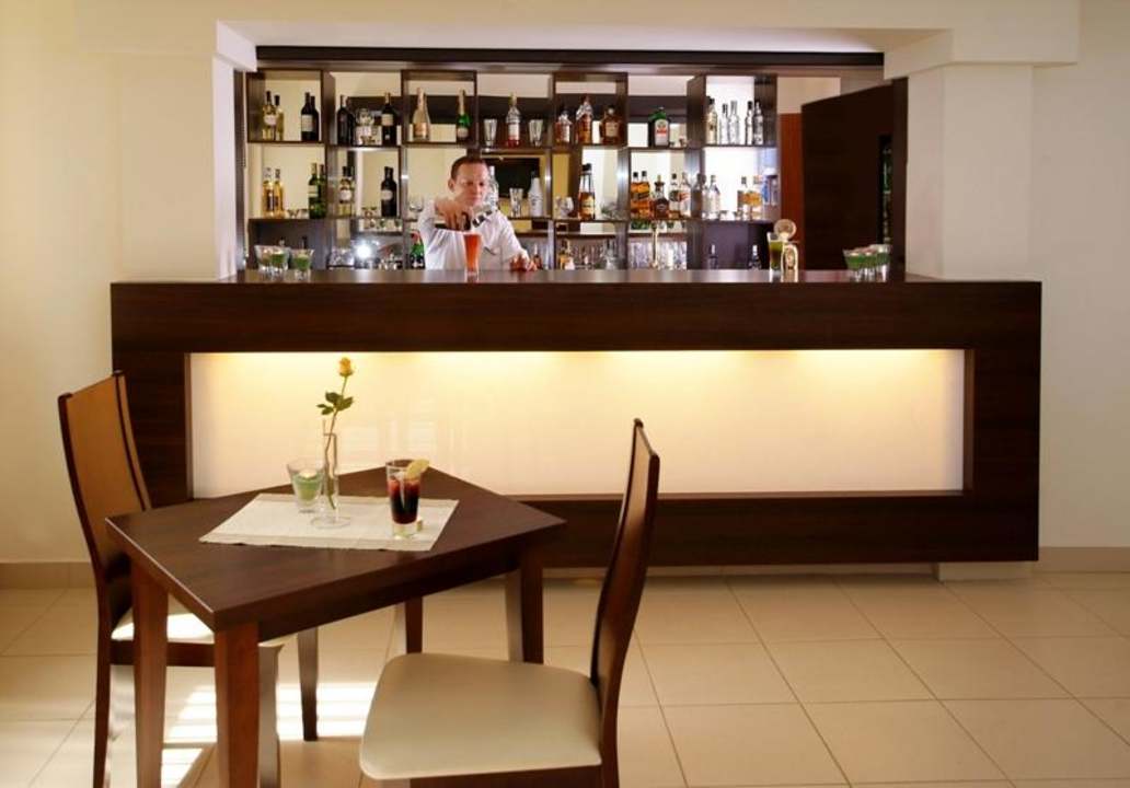 Bar  Start Hotel Atos