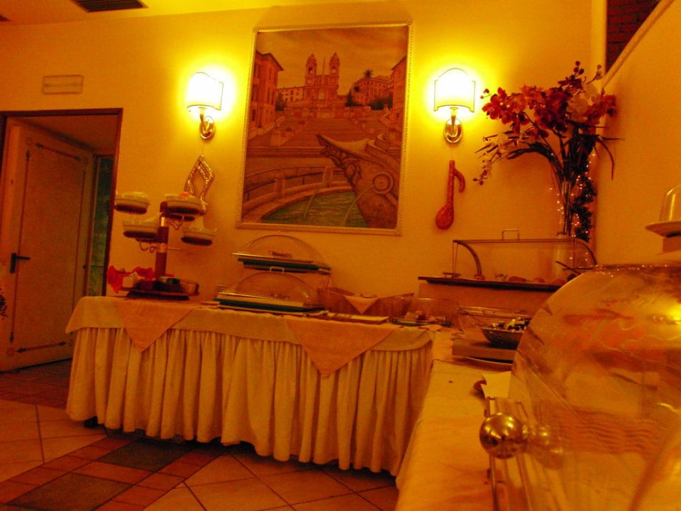 Blick auf das Frühstücksbuffet Hotel Nuovo Quattro Fontane