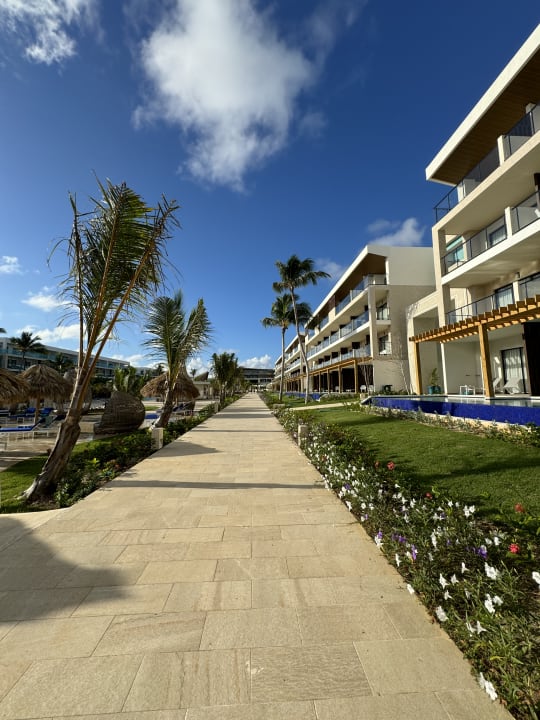 Außenansicht Serenade All Suites - Adults Only Resort