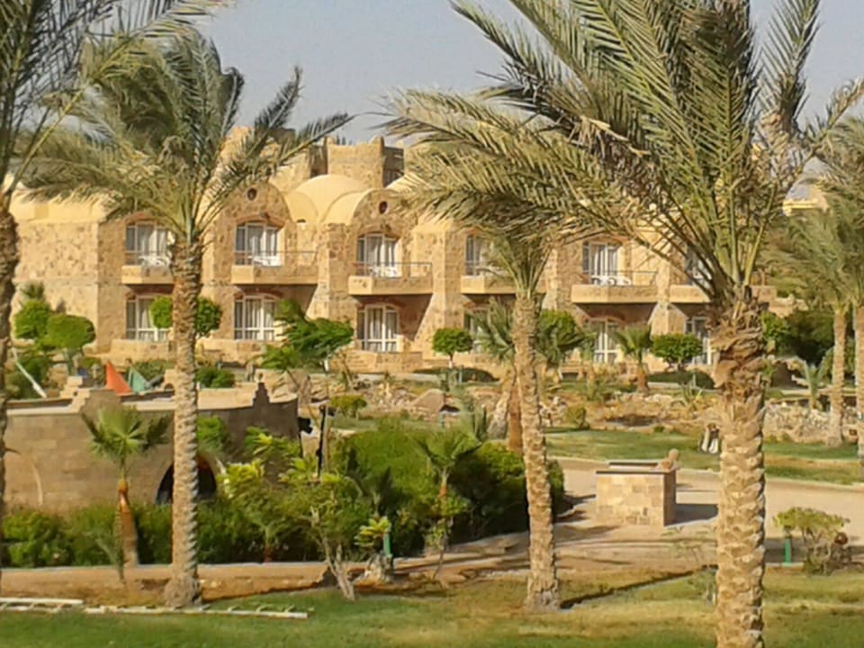 Zweistöckige Bungalow  Pensée Royal Garden Beach Resort