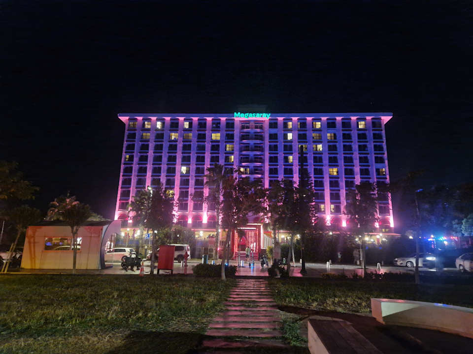 Außenansicht Megasaray WestBeach Antalya