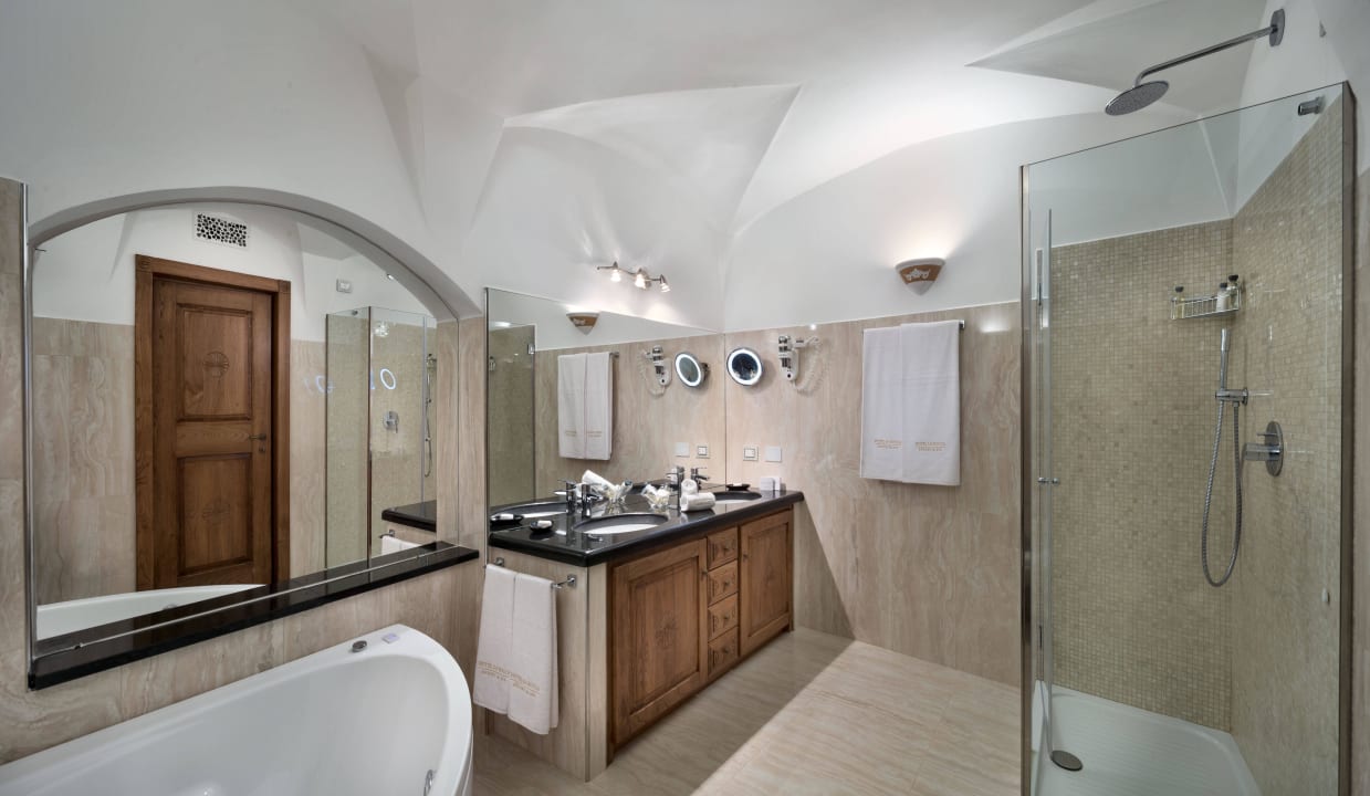 Suite Premium 307 Hotel La Rocca Resort & Spa