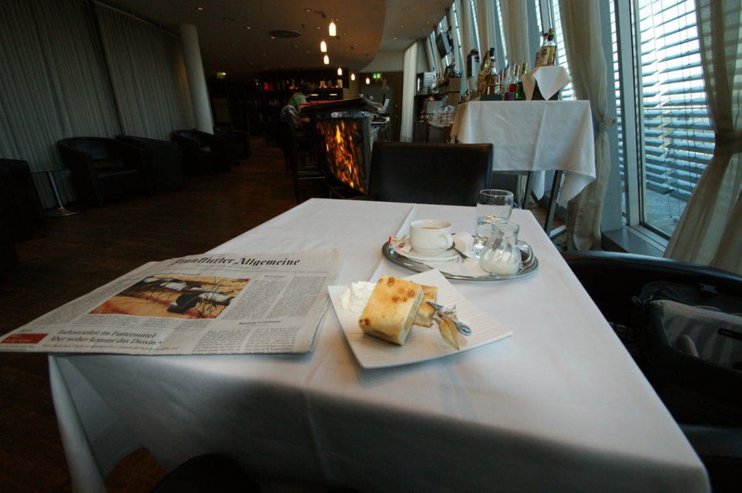 Kaffee und Kuchen am Nachmittag Four Points by Sheraton Panoramahaus Dornbirn