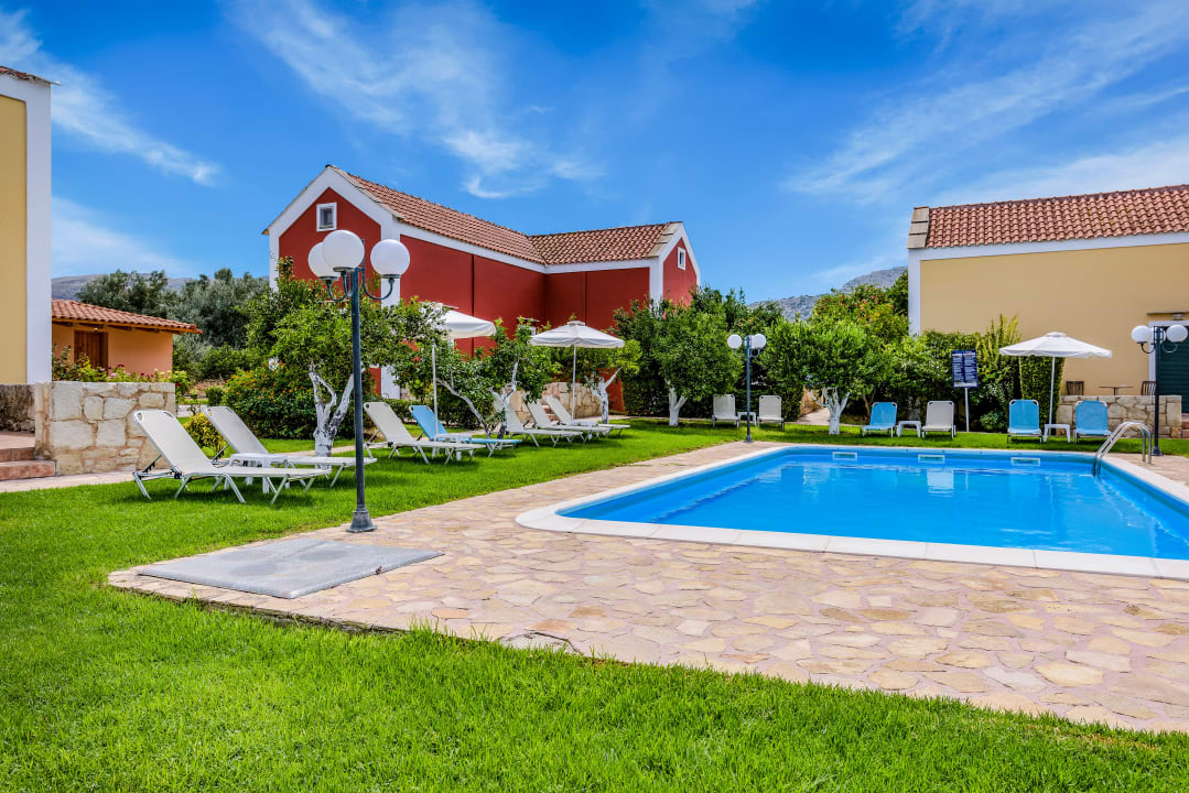 Pool Athousakis Village