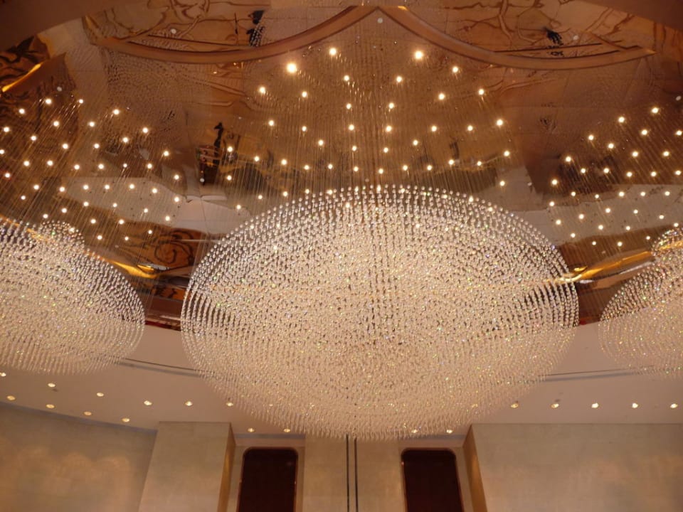 Riesige Kronleuchter Hotel Harbour Grand Hong Kong