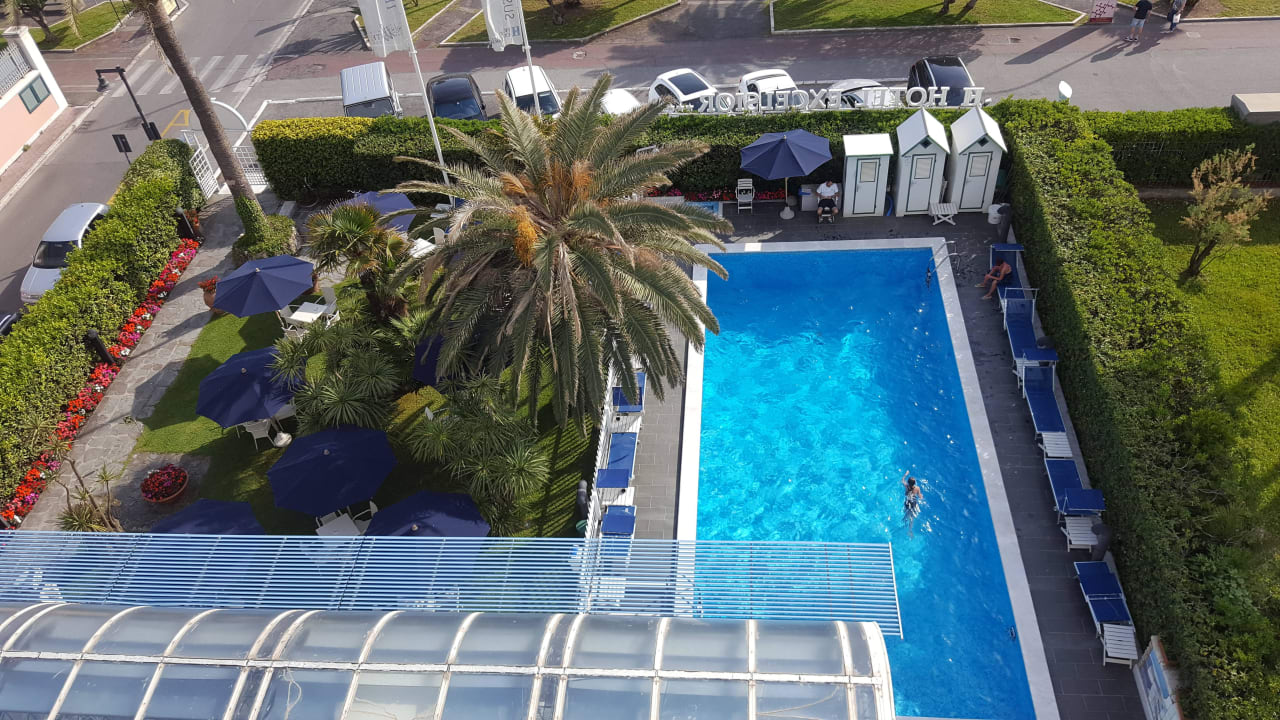 Garten mit Pool Hotel Excelsior Marina di Massa