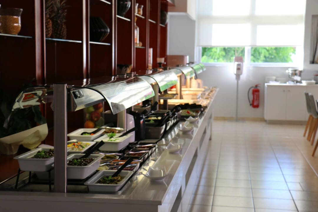 Das Abendbuffet Sentido More Meni Residence & Suites