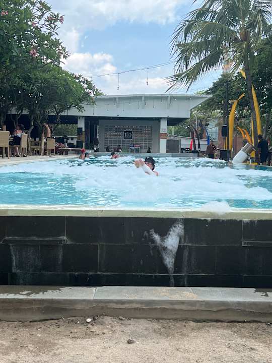 Pool Truntum Kuta