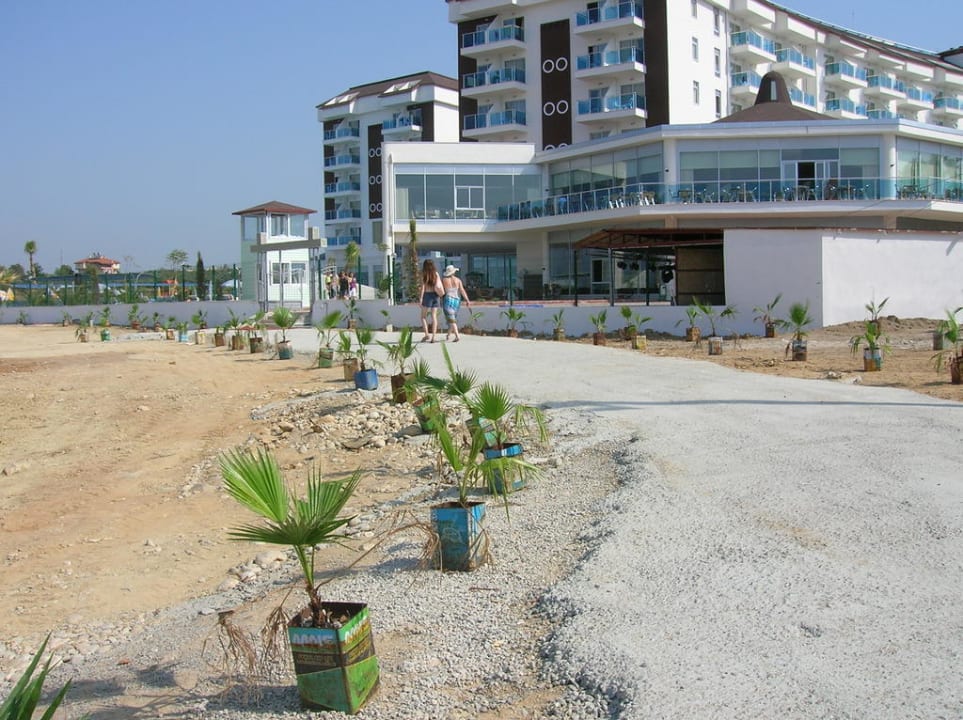 "Geschmackvolle" Gartenanlage Cenger Beach Resort & Spa