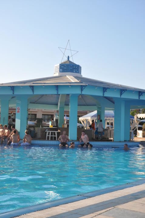 Basen w Ali Babie Ali Baba Palace Hotel