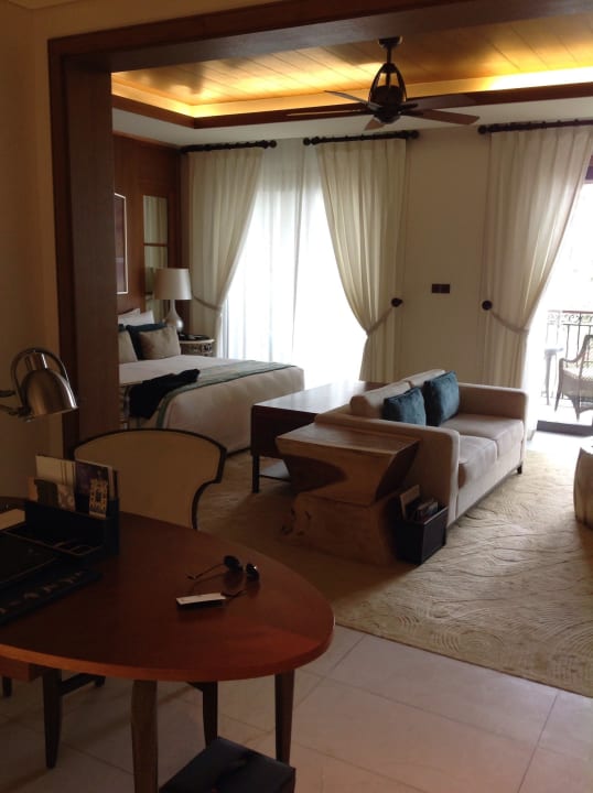 Blick ins Zimmer The St. Regis Saadiyat Island Resort, Abu Dhabi